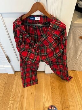 Old Navy Red and Green Plaid Button-Up Shirt